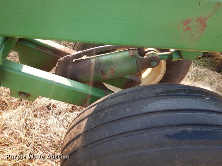 image for item DK2298 John Deere 650  double off-set disk