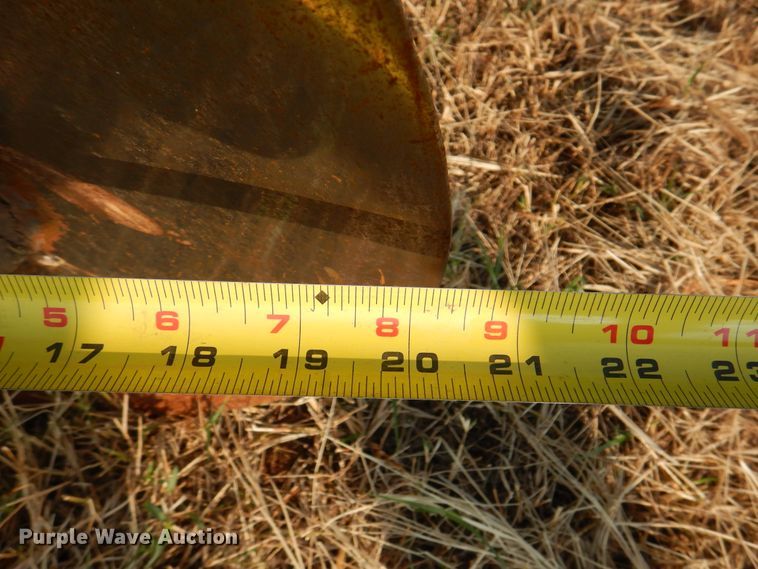 image for item DK2298 John Deere 650  double off-set disk