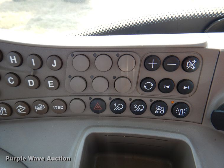 image for item DK2301 2014 John Deere 6105R  tractor