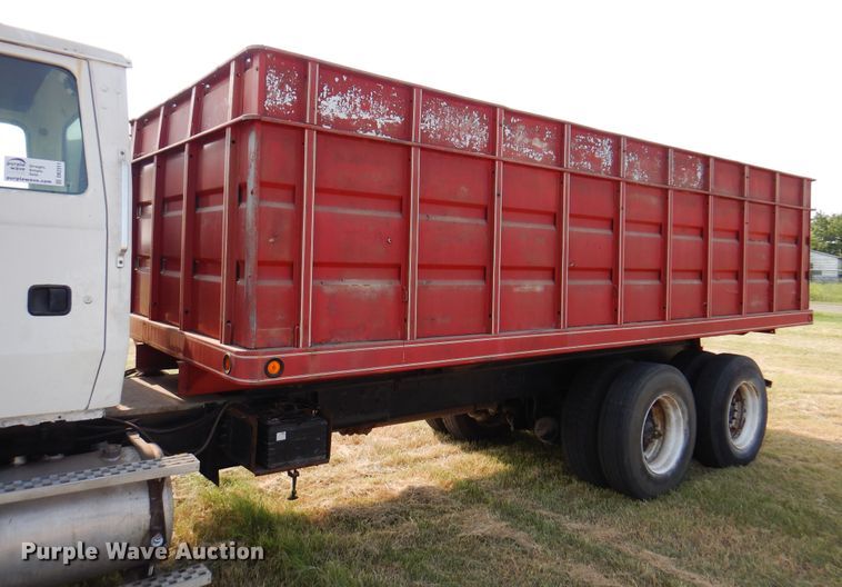 image for item DK2311 1995 Ford Aeromax L9000  grain truck