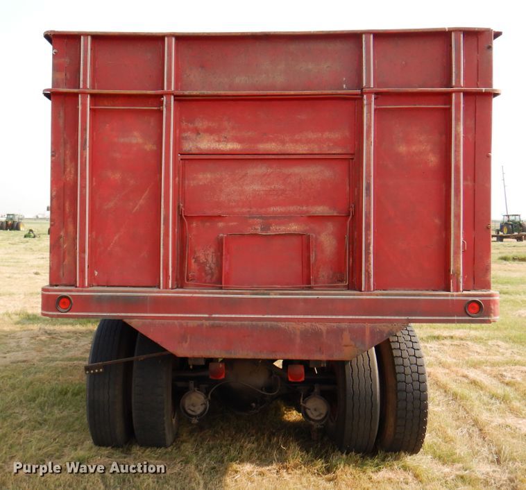 image for item DK2311 1995 Ford Aeromax L9000  grain truck