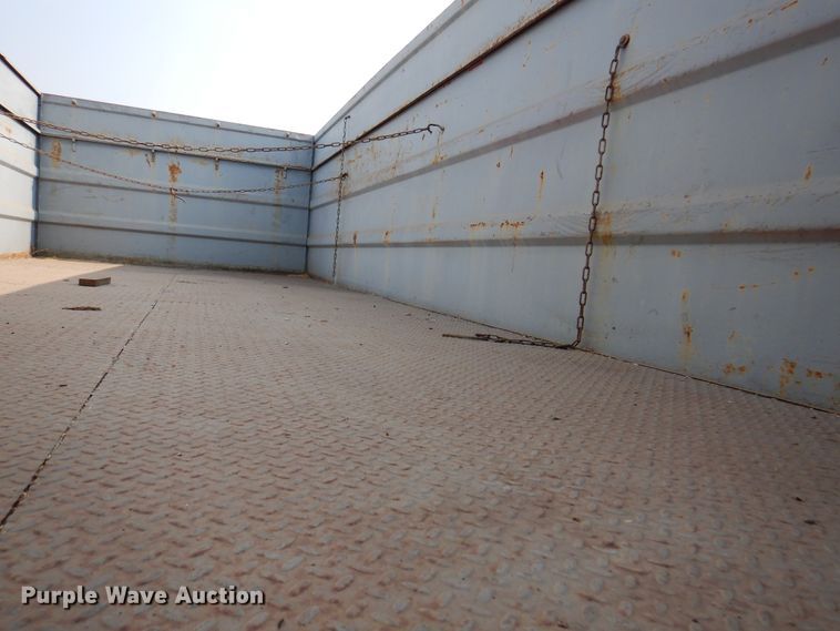 image for item DK2311 1995 Ford Aeromax L9000  grain truck