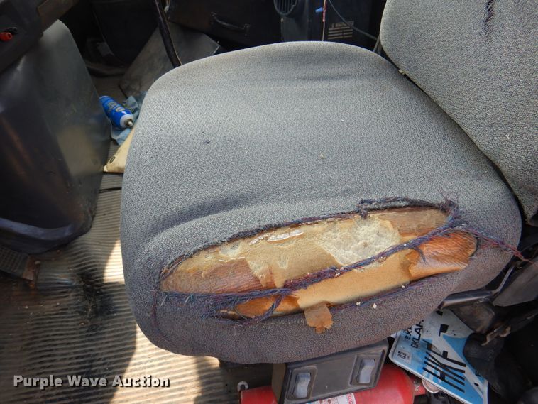 image for item DK2311 1995 Ford Aeromax L9000  grain truck