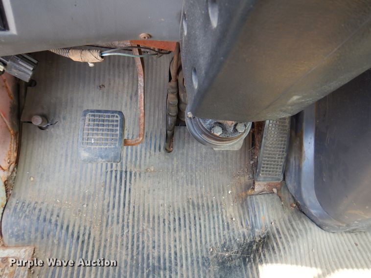 image for item DK2311 1995 Ford Aeromax L9000  grain truck