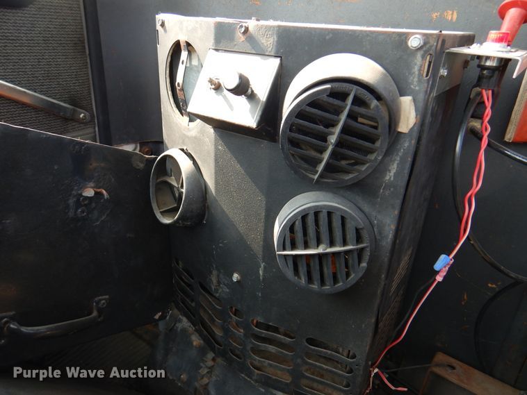 image for item DK2311 1995 Ford Aeromax L9000  grain truck