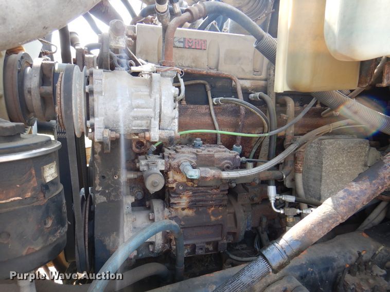 image for item DK2311 1995 Ford Aeromax L9000  grain truck