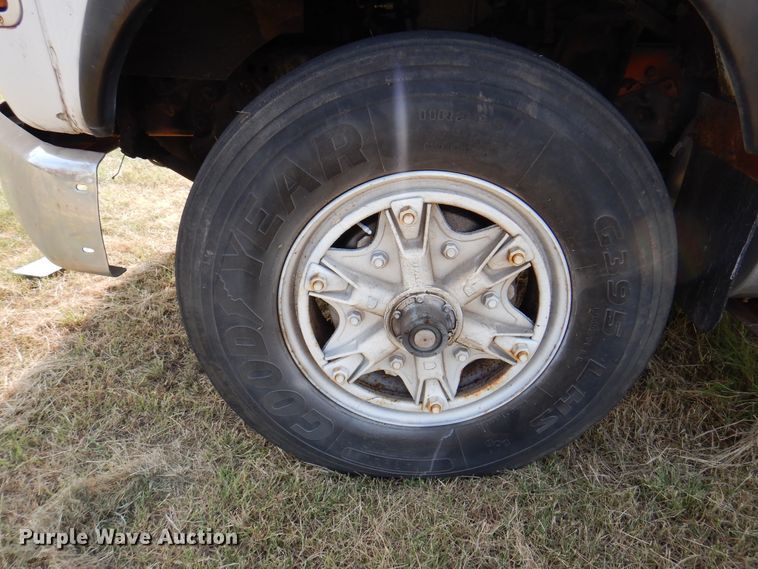 image for item DK2311 1995 Ford Aeromax L9000  grain truck