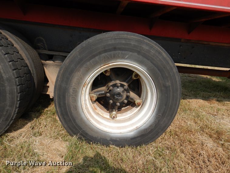 image for item DK2311 1995 Ford Aeromax L9000  grain truck