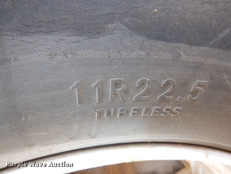 image for item DK2311 1995 Ford Aeromax L9000  grain truck