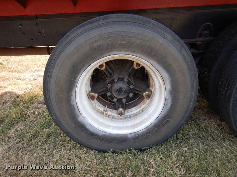 image for item DK2311 1995 Ford Aeromax L9000  grain truck