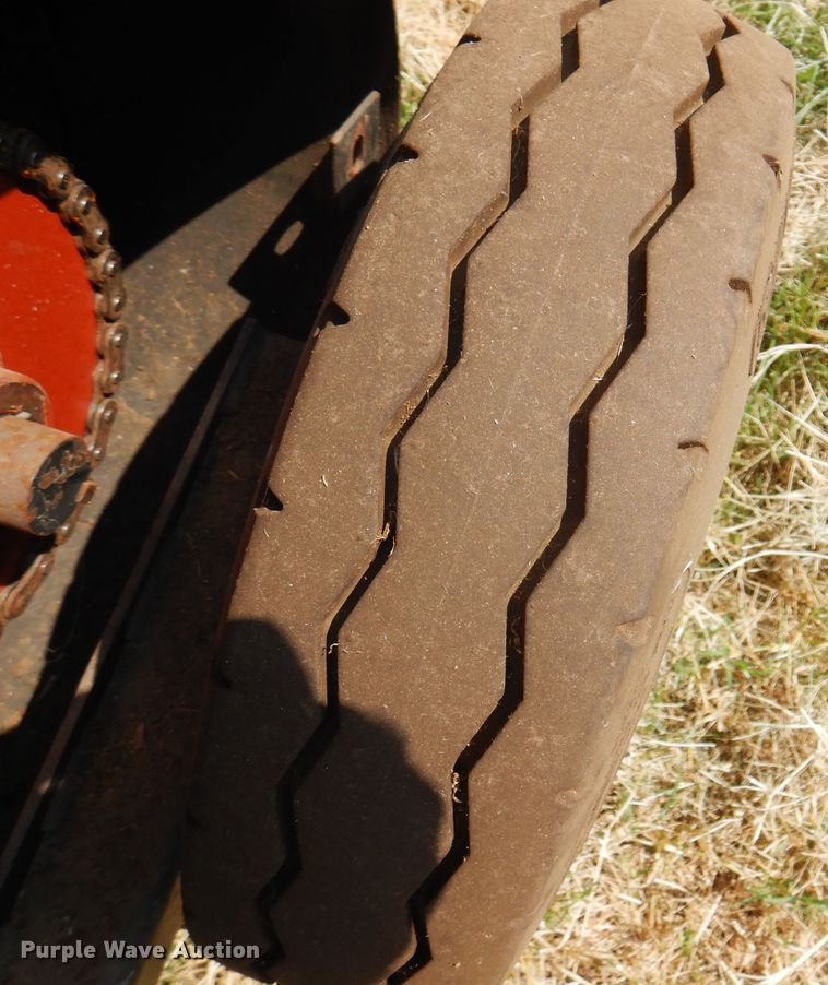 image for item DK2312 1998 Case IH 8590  large square baler