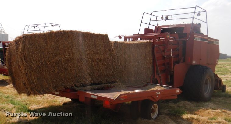 image for item DK2313 1989 Hesston 4900  large square baler