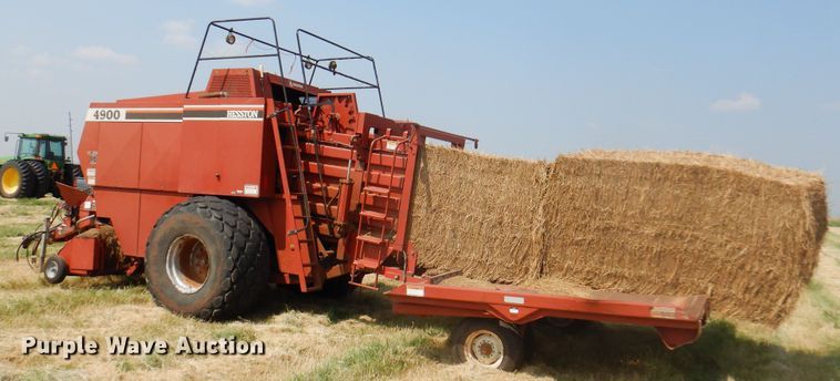 image for item DK2313 1989 Hesston 4900  large square baler
