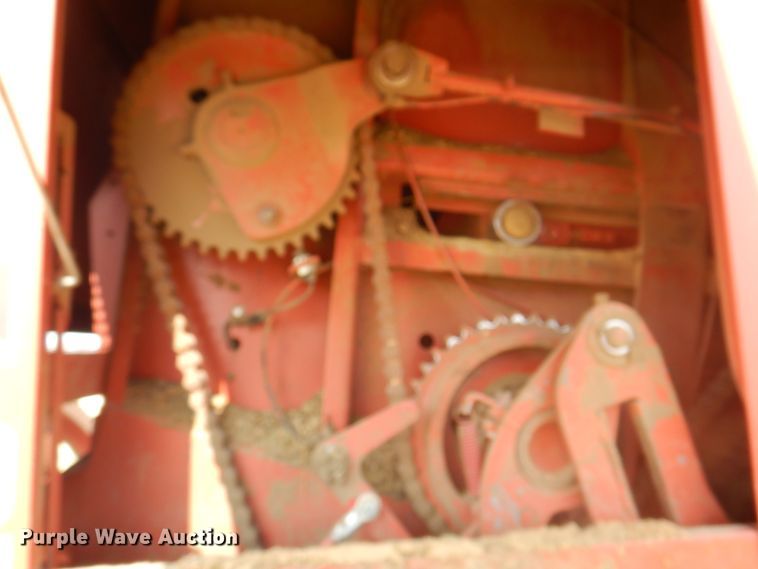 image for item DK2313 1989 Hesston 4900  large square baler