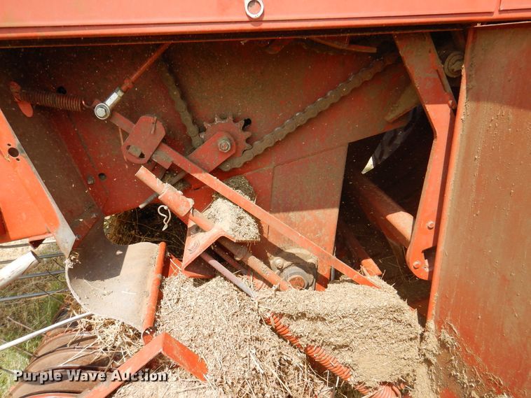 image for item DK2313 1989 Hesston 4900  large square baler