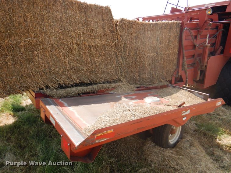 image for item DK2313 1989 Hesston 4900  large square baler