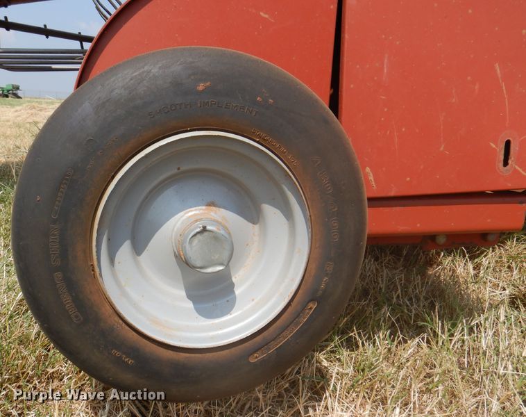 image for item DK2313 1989 Hesston 4900  large square baler