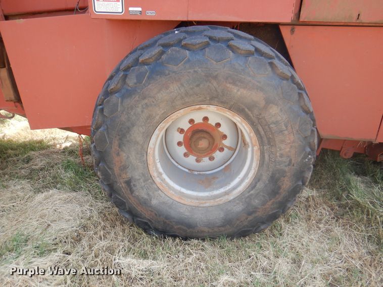 image for item DK2313 1989 Hesston 4900  large square baler