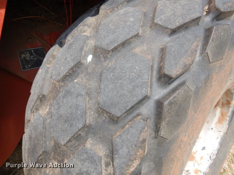 image for item DK2313 1989 Hesston 4900  large square baler