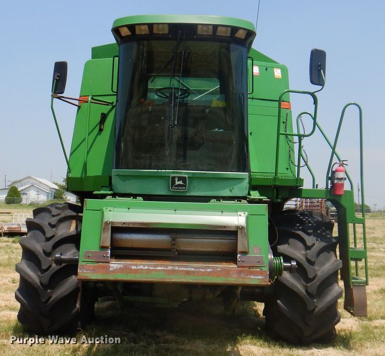 image for item DK2317 1993 John Deere 9500  combine