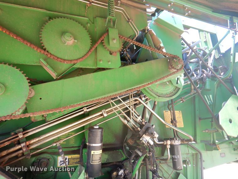 image for item DK2317 1993 John Deere 9500  combine