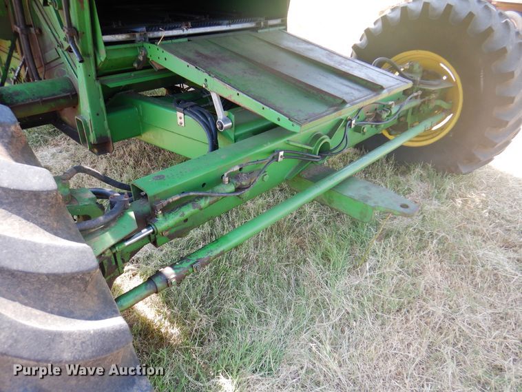 image for item DK2317 1993 John Deere 9500  combine