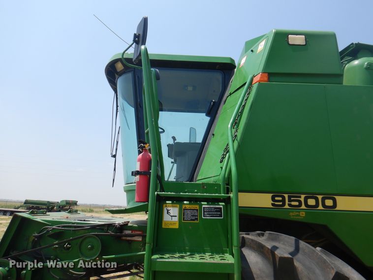 image for item DK2317 1993 John Deere 9500  combine