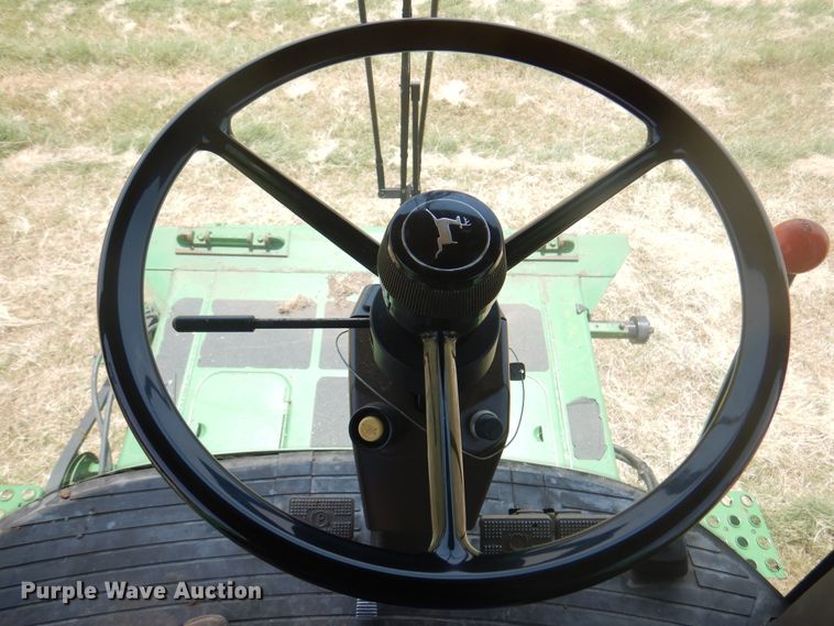 image for item DK2317 1993 John Deere 9500  combine