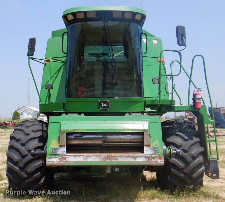 image for item DK2318 1998 John Deere 9510  combine