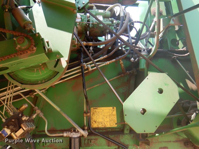 image for item DK2318 1998 John Deere 9510  combine