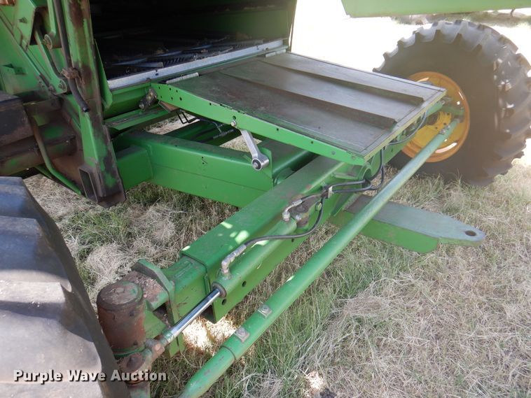 image for item DK2318 1998 John Deere 9510  combine