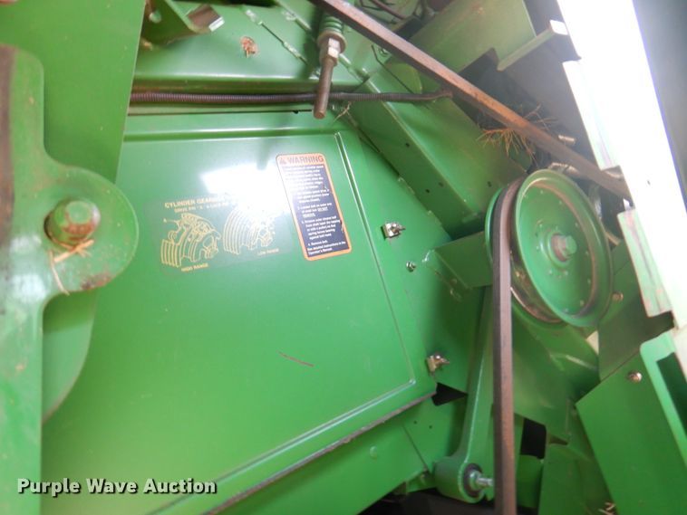 image for item DK2318 1998 John Deere 9510  combine