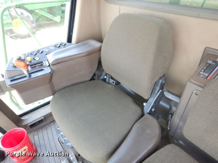 image for item DK2318 1998 John Deere 9510  combine