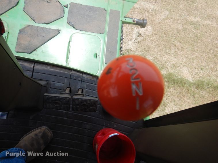 image for item DK2318 1998 John Deere 9510  combine