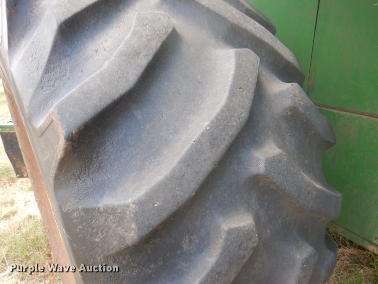 image for item DK2318 1998 John Deere 9510  combine