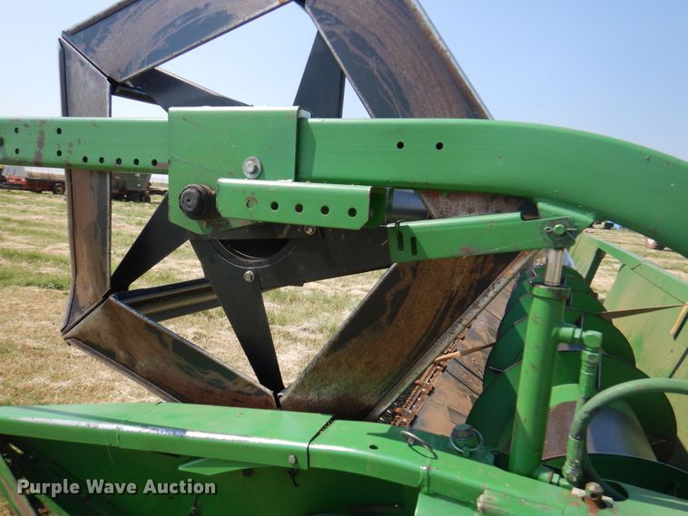 image for item DK2319 1995 John Deere 930  rigid head