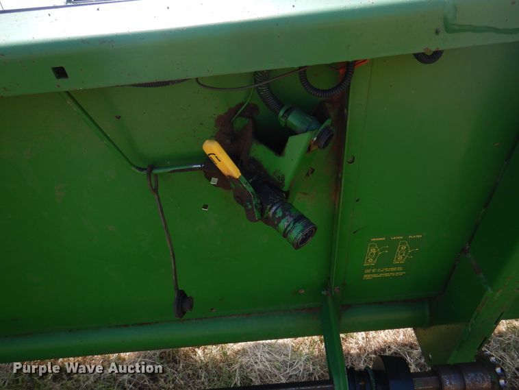 image for item DK2319 1995 John Deere 930  rigid head