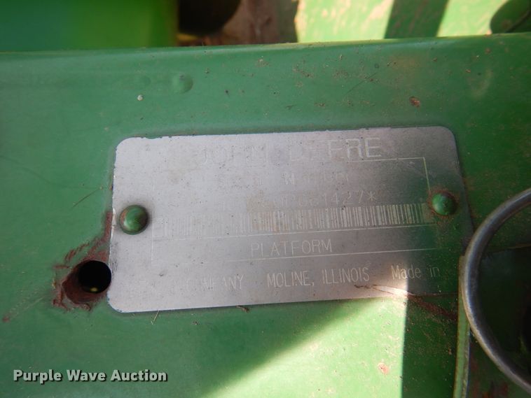image for item DK2319 1995 John Deere 930  rigid head