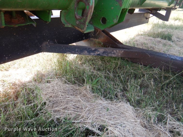 image for item DK2319 1995 John Deere 930  rigid head