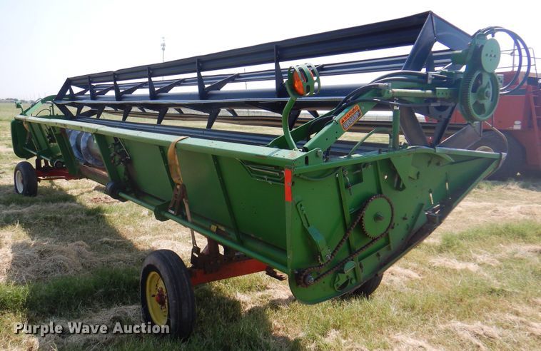 image for item DK2320 1995 John Deere 930  rigid head
