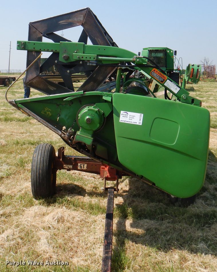image for item DK2320 1995 John Deere 930  rigid head