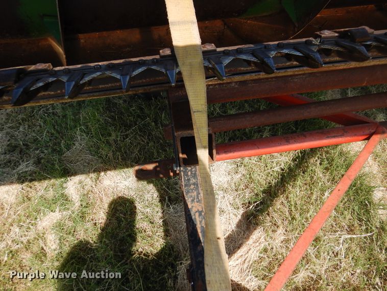 image for item DK2320 1995 John Deere 930  rigid head