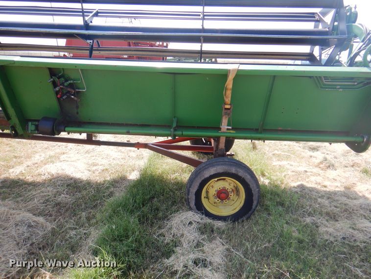 image for item DK2320 1995 John Deere 930  rigid head