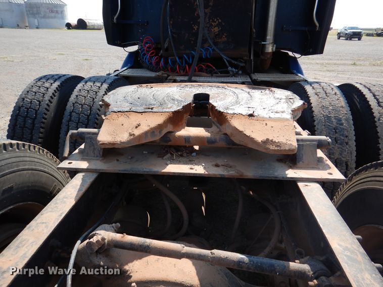 image for item DK2321 1997 Freightliner FLC120  semi truck