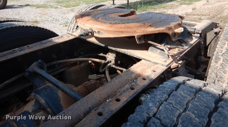 image for item DK2321 1997 Freightliner FLC120  semi truck