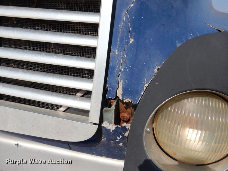 image for item DK2321 1997 Freightliner FLC120  semi truck