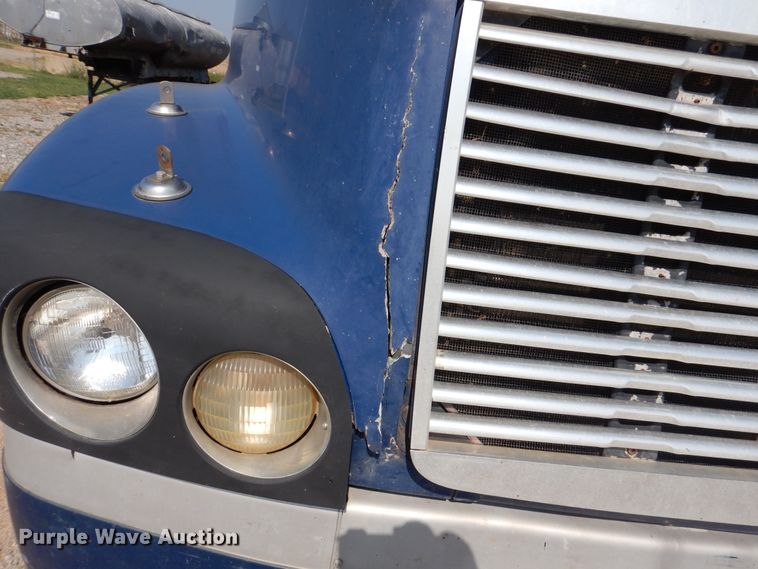 image for item DK2321 1997 Freightliner FLC120  semi truck