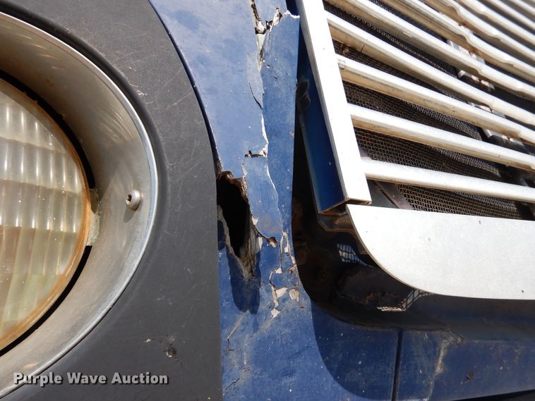 image for item DK2321 1997 Freightliner FLC120  semi truck