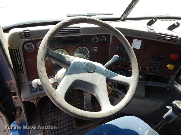 image for item DK2321 1997 Freightliner FLC120  semi truck