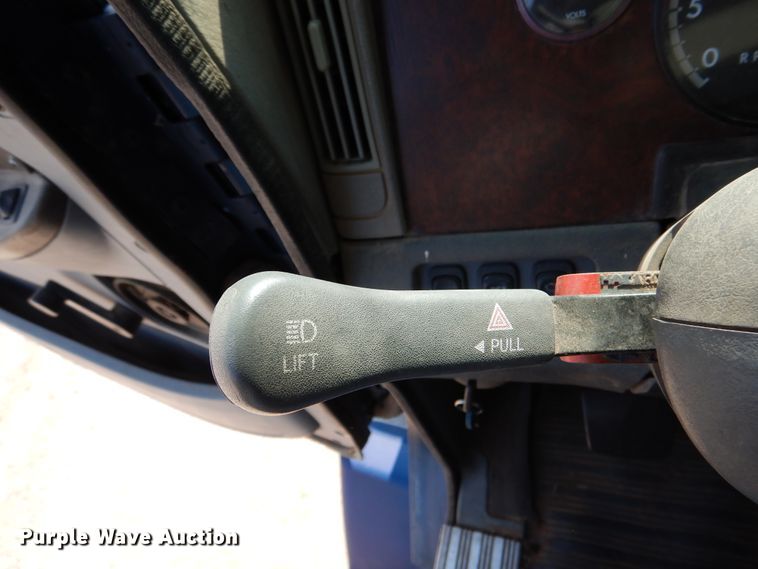 image for item DK2321 1997 Freightliner FLC120  semi truck